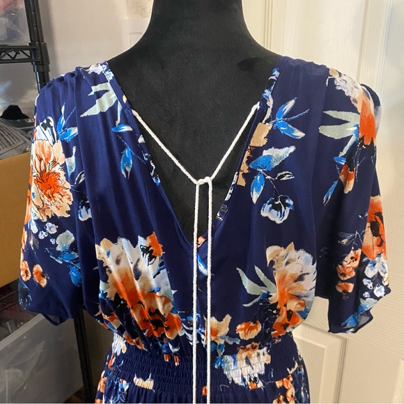 Kormei Dress Woman’s XL high low floral short sleeve 52” length smocked V neck - Picture 3 of 16